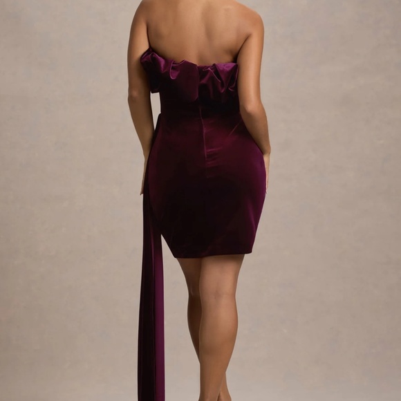 Strapless Ruffle Velvet Mini Dress - Club L London - Picture 3 of 6